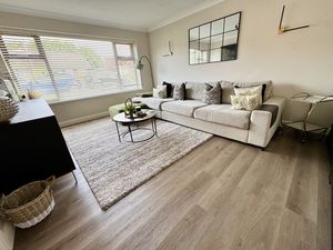 Lounge- click for photo gallery